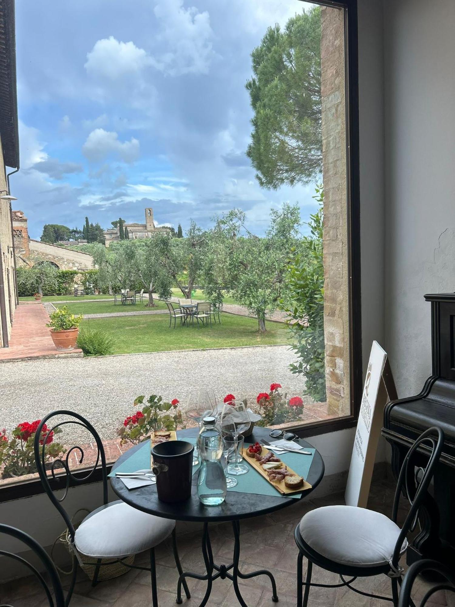 Fattoria Abbazia Monte Oliveto Villa San Gimignano Kültér fotó